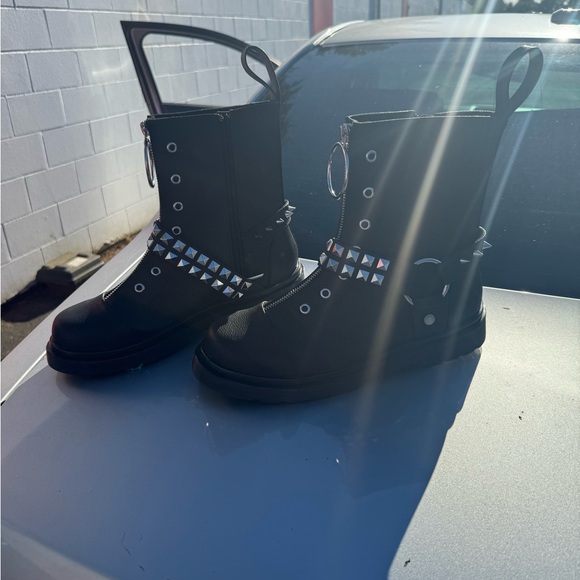 Disturbia Men’s Mosh Shoes Size 12 NWT - Picture 6 of 9